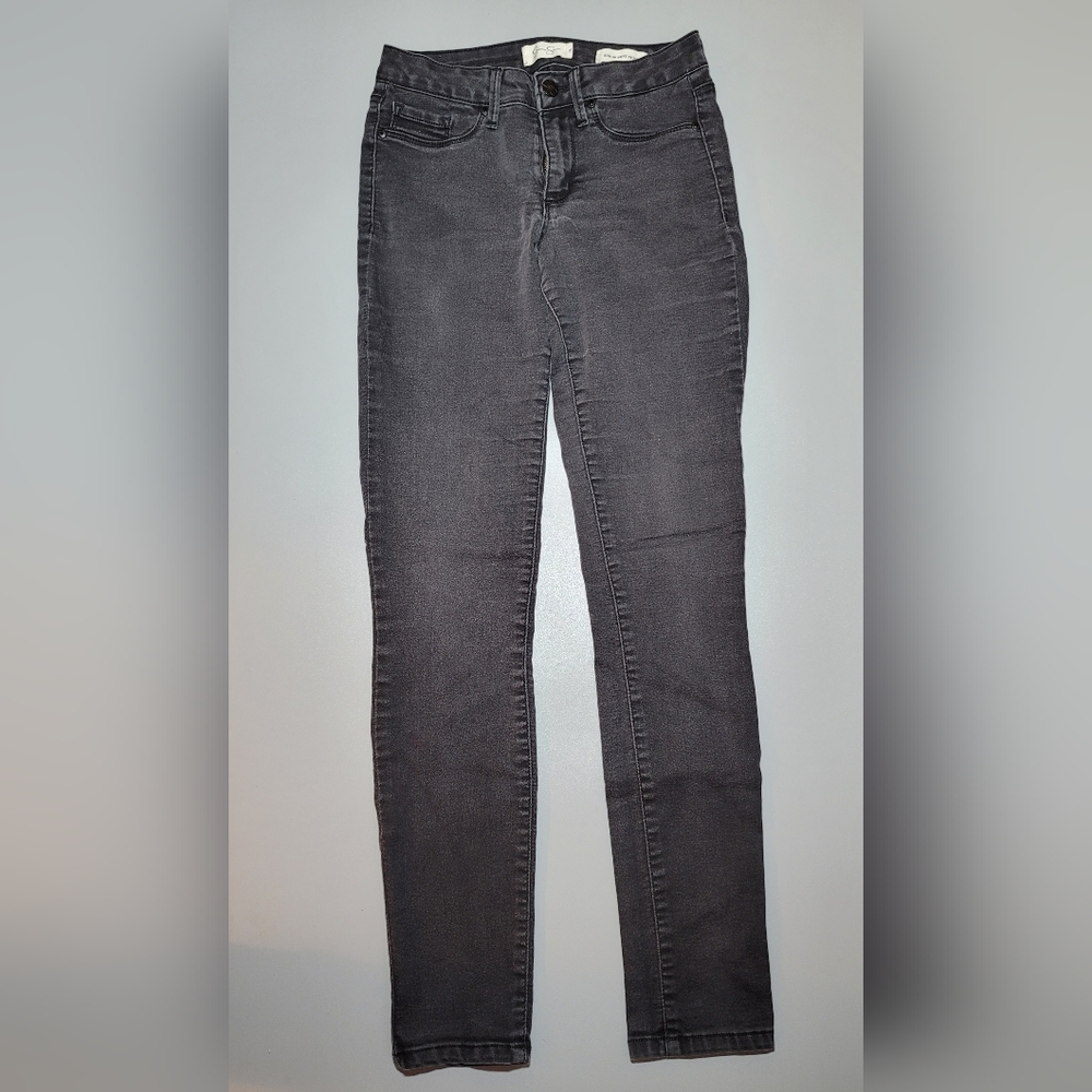 Jessica Simpson Kiss Me Super Skinny Jeans size 28